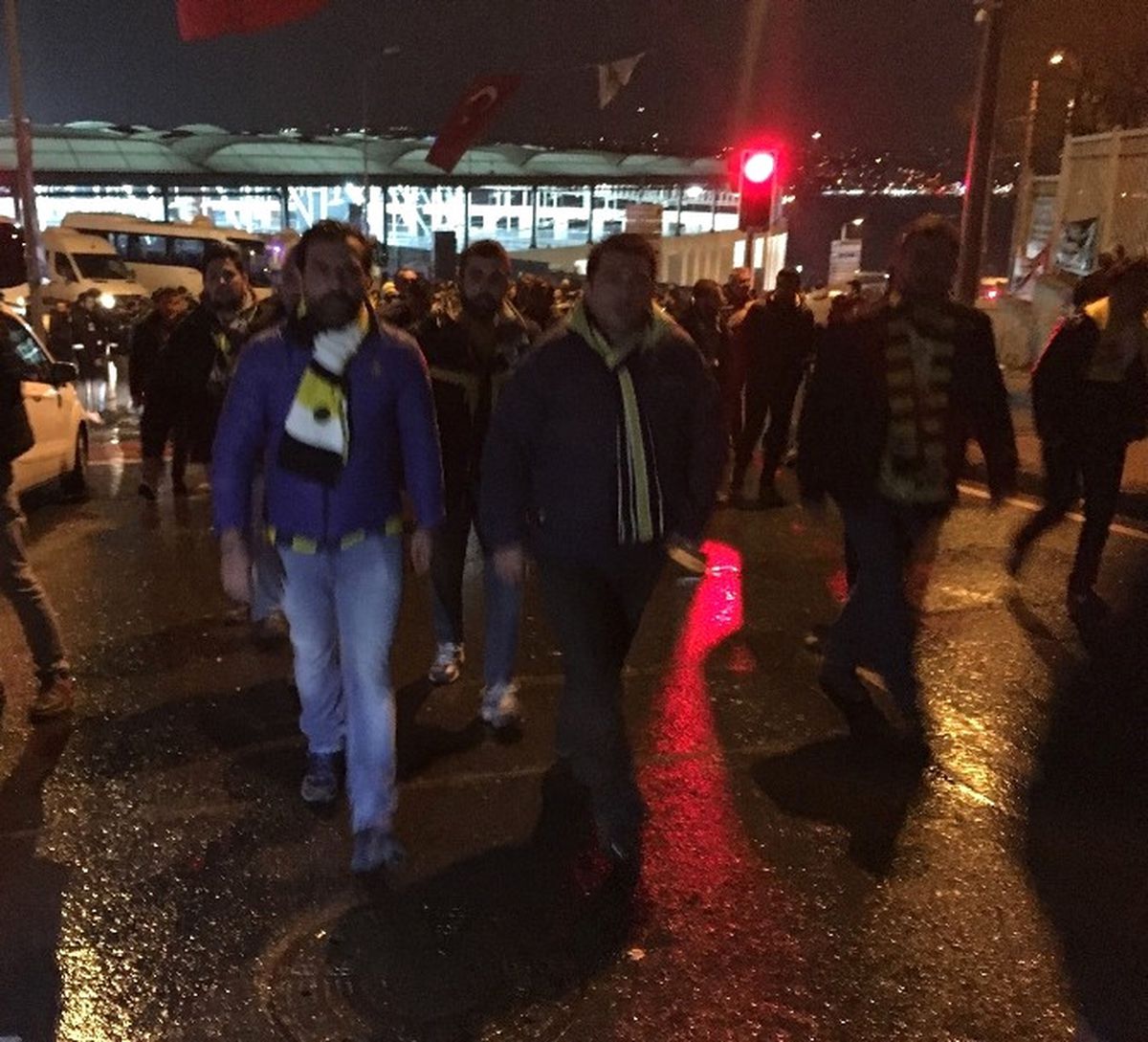 Fenerbahçeli Taraftarlar Vodafone Arena\'dan Ayrıldı