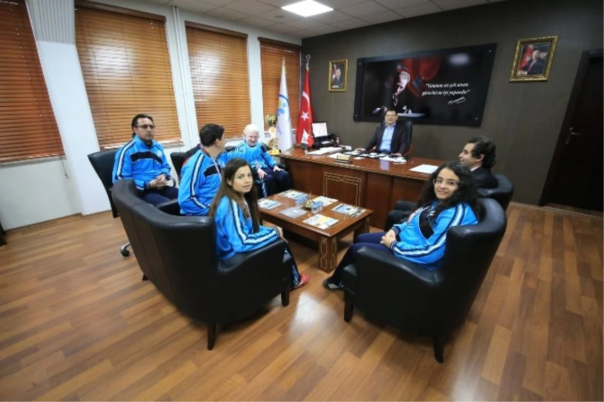 Görme Engellilerden Başkan Subaşıoğlu\'na Ziyaret