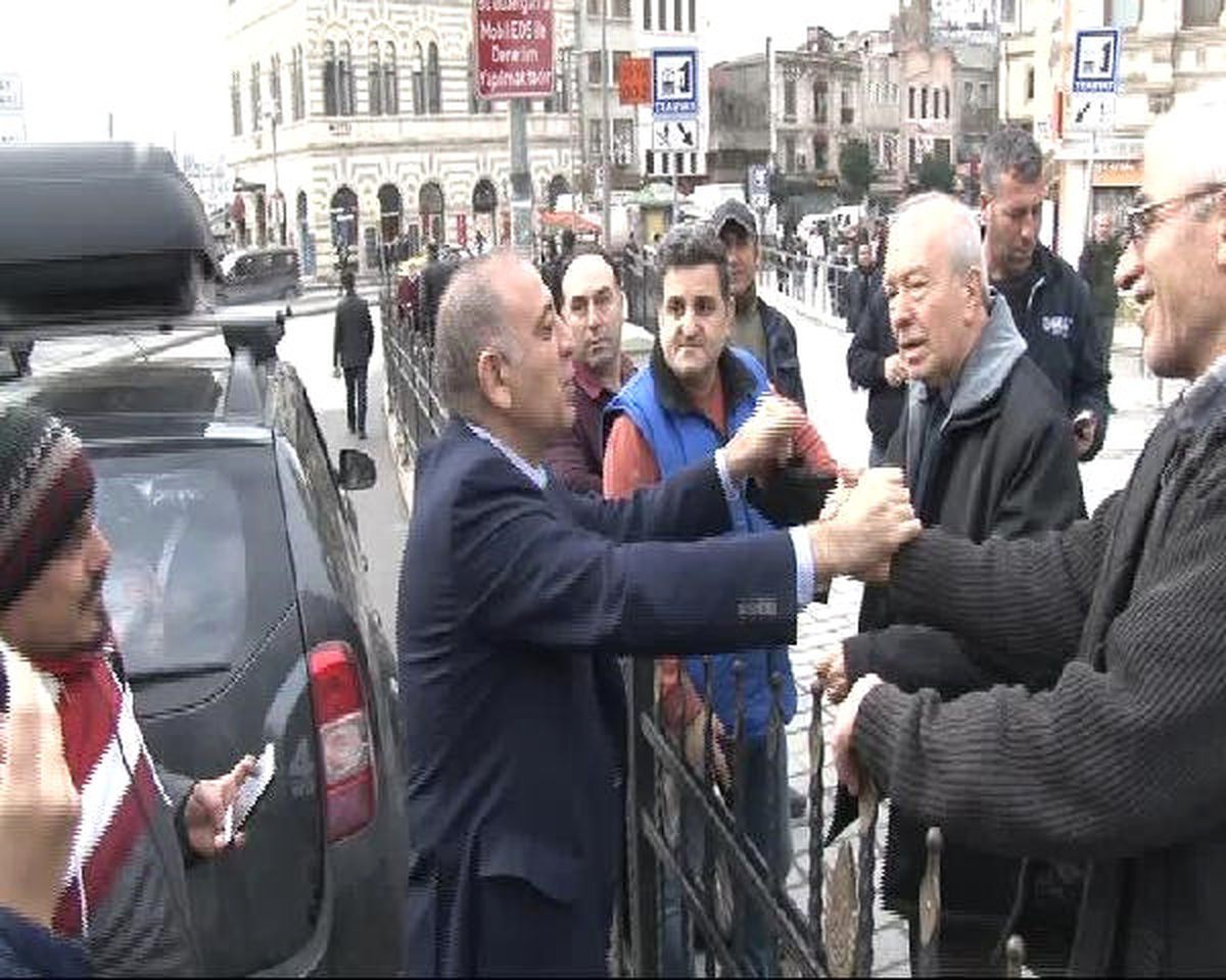 Gürsel Tekin: Bu Kadar Bekleteceğiniz Bir Anayasa Paketini Niye Bu Kadar Aceleye Getirdiniz?