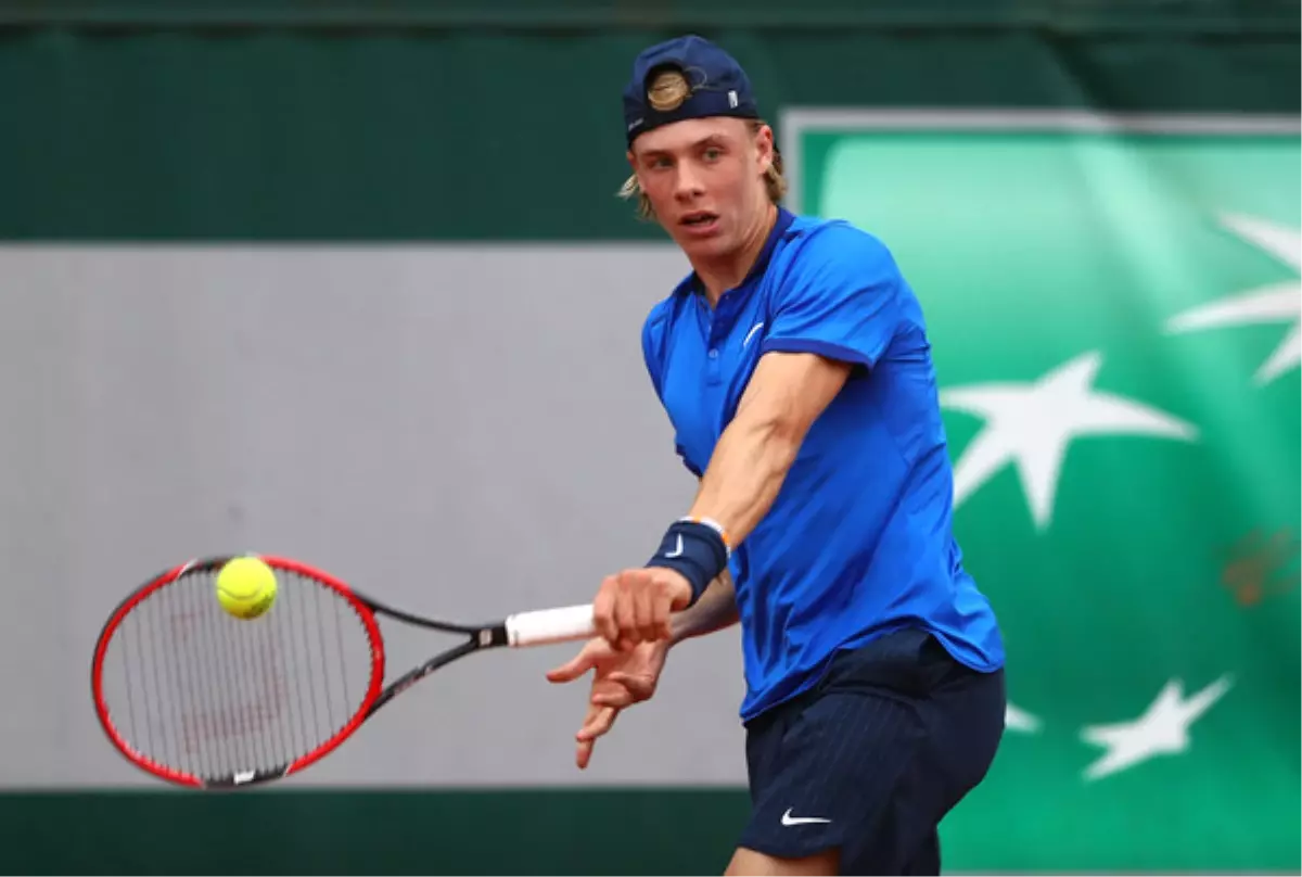 Hakeme Top Atan Tenisçiye Ceza