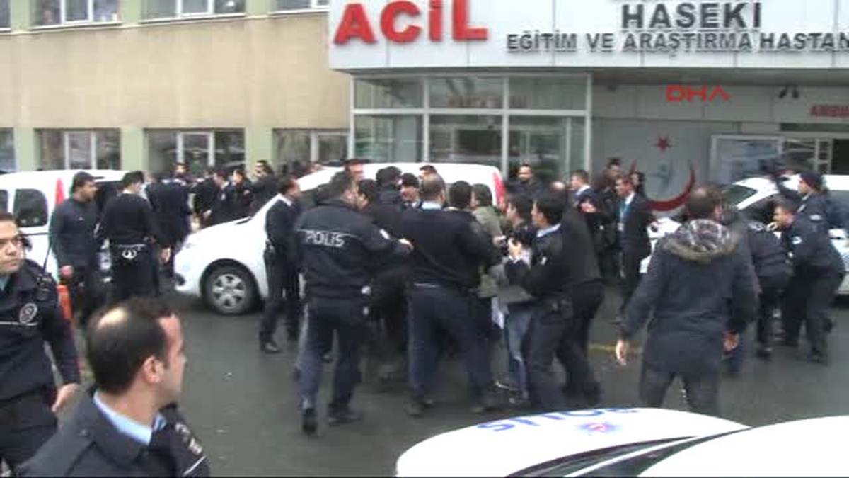 Hastane Bahçesi\'nde Yol Verme Kavgası
