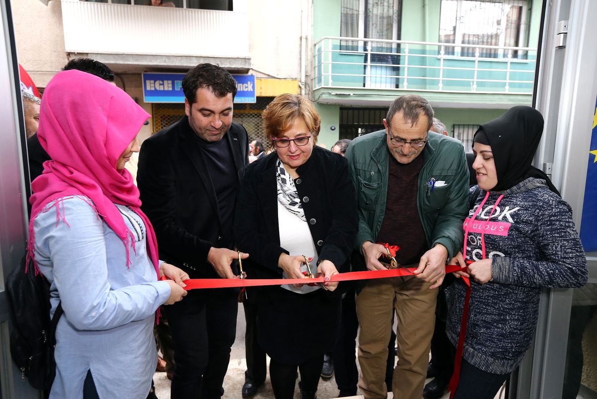 Konak\'tan örnek proje Eğitimle üretime katılacaklar