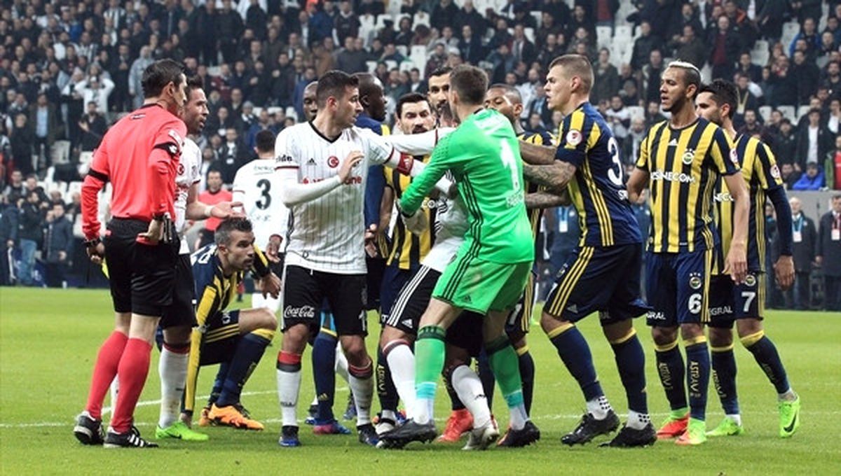 Oğuzhan Özyakup: \'Robin Van Persie Artık Dostum Değil\'