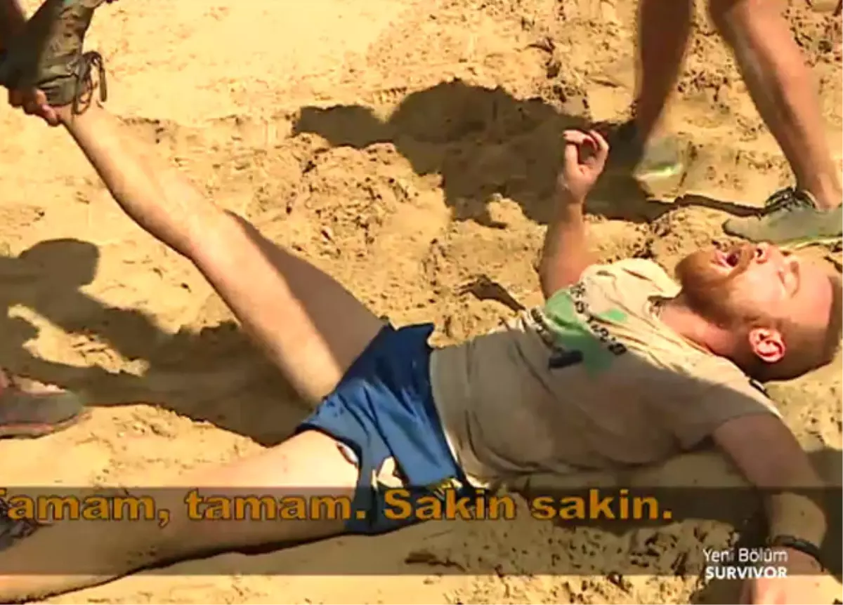 Oyun Alanında Furkan\'a Doktor Müdahalesi!