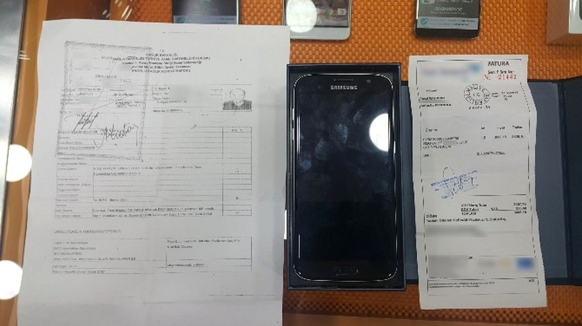İstanbul\'da "Çin Malı Telefon" Dolandırıcılığı