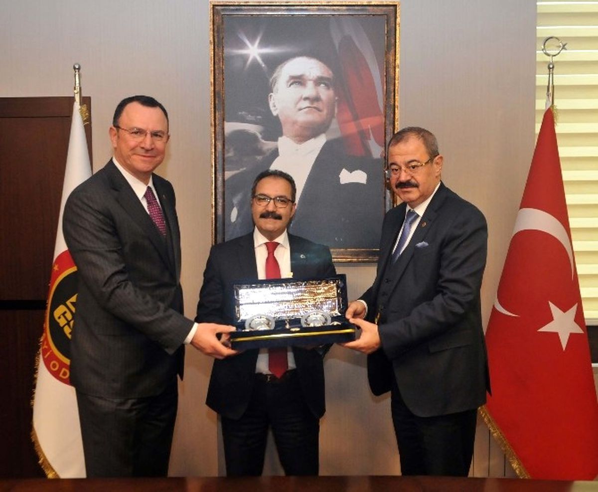 Rektör Gür\'den İadeyi Ziyaret