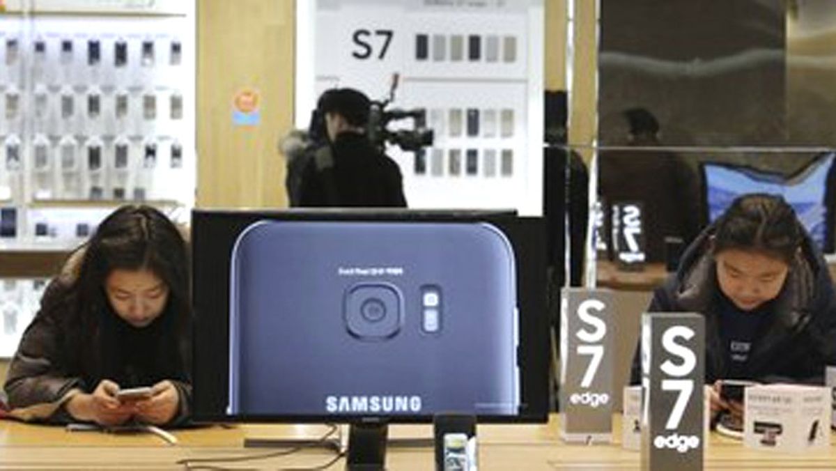 Samsung, Trump\'ı Sevindirdi!