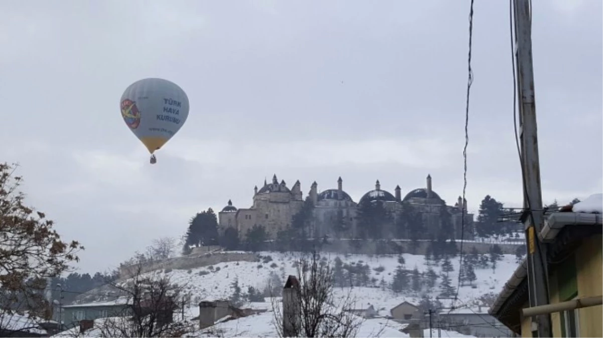 Seyitgazi\'de Balon Turları Deneme Uçuşları Başladı