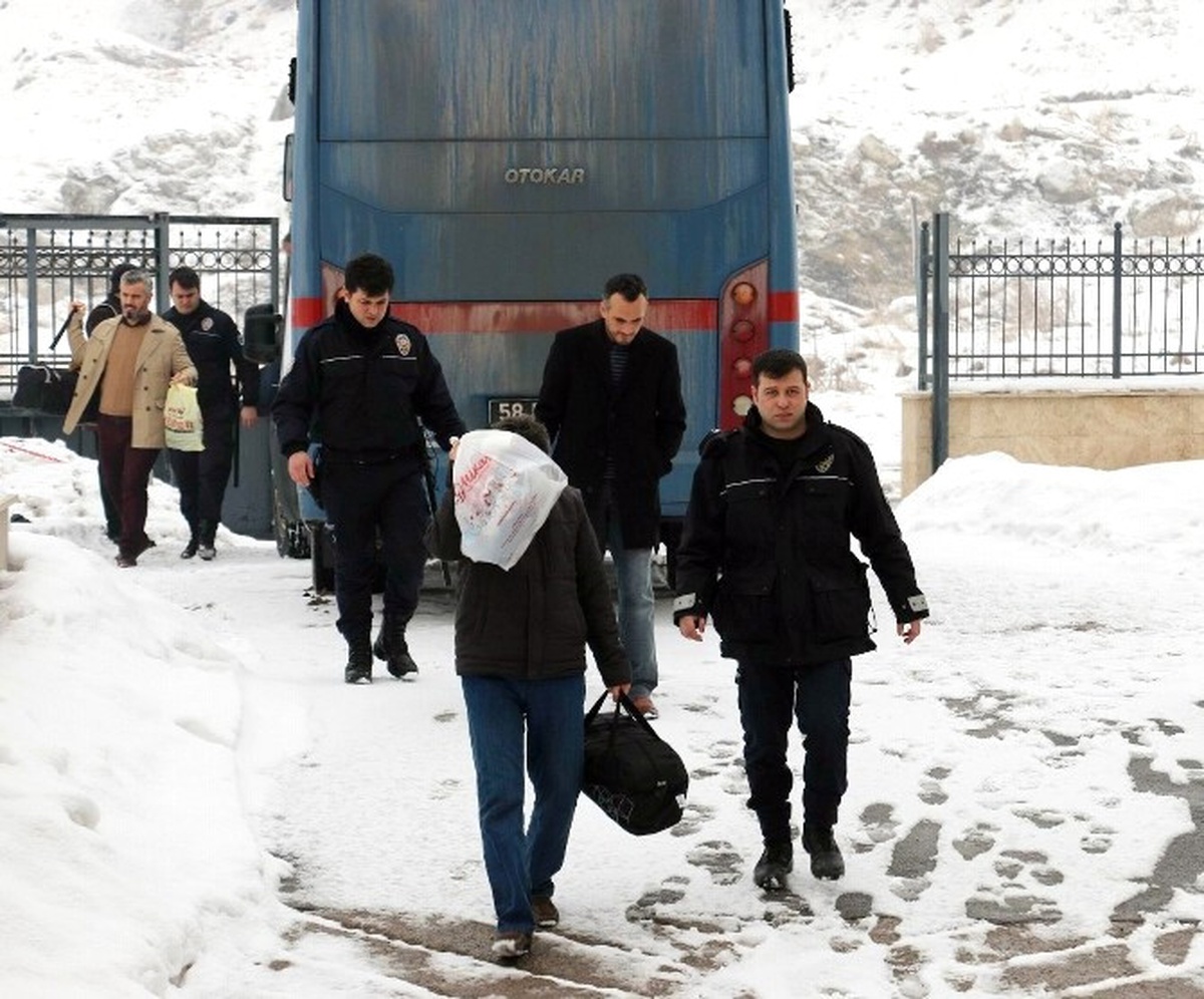 Sivas\'ta Fetö\'den 6 Polis Daha Tutuklandı