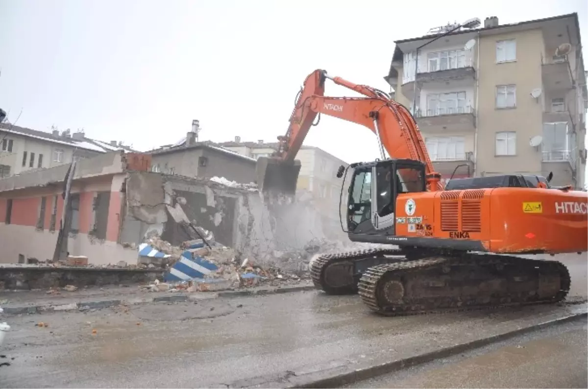 Tarihi Fatih Cami Etrafında Çevre Düzenlemesi Başladı