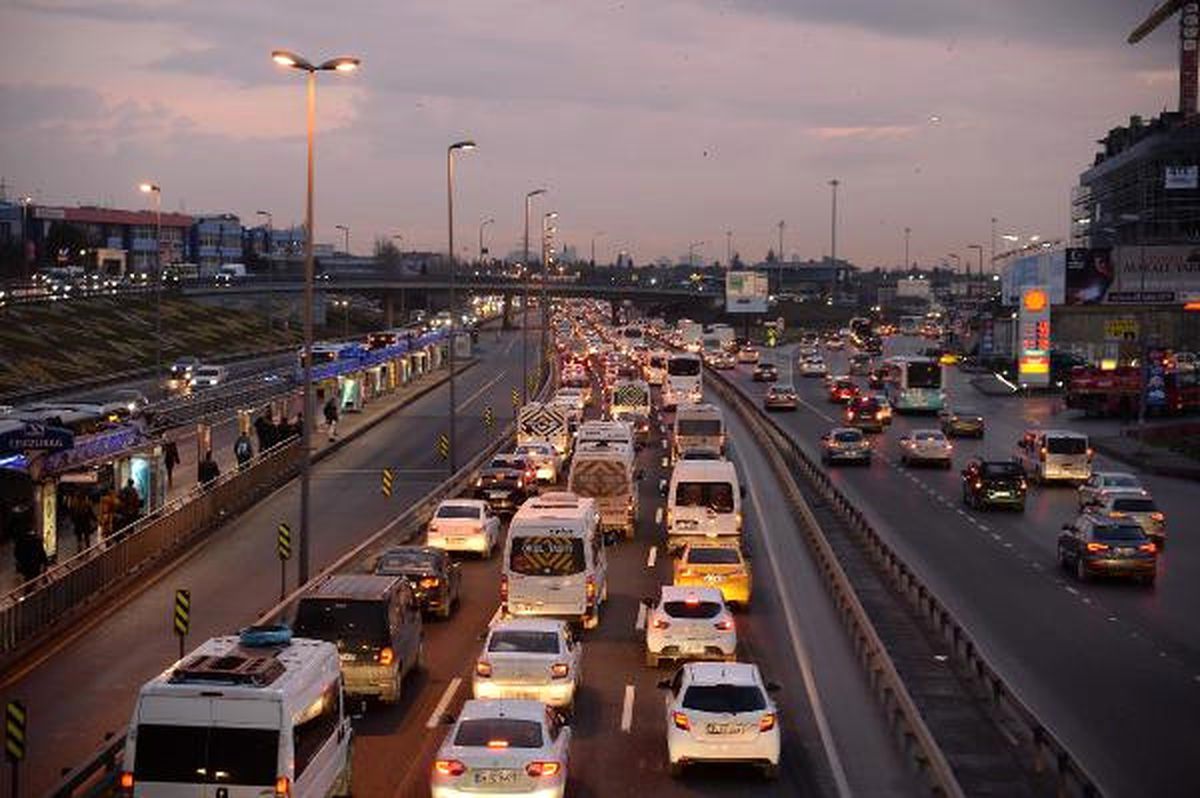 Tatil Bitti, Trafik Yoğunluğu Arttı