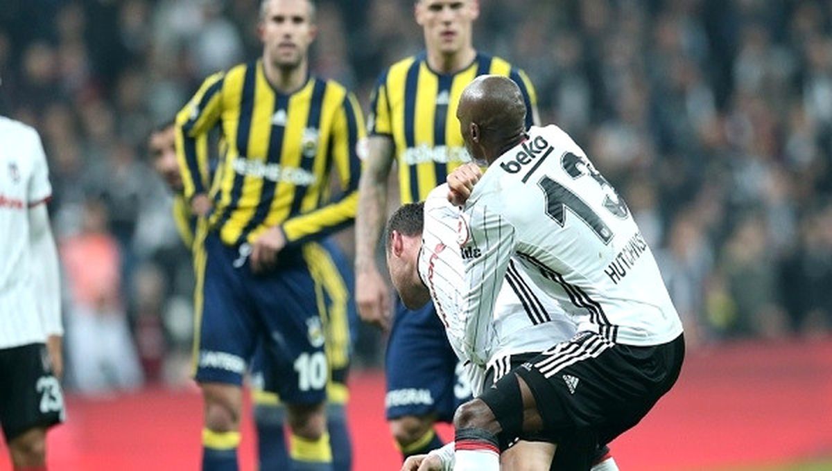 Tosic Atıldı, Çıldırdı! Van Persie\'nin Üstüne Yürüdü...