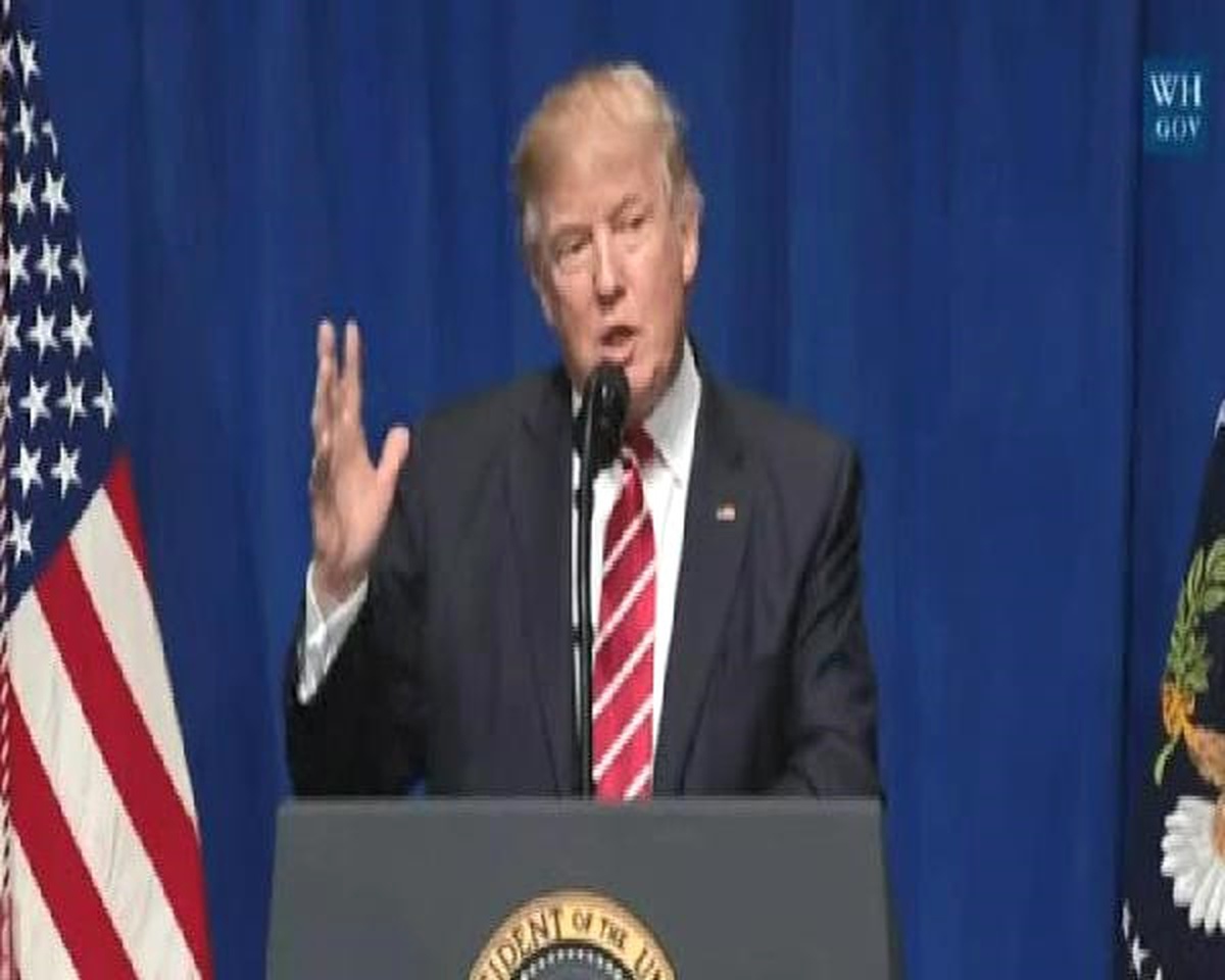 Trump: Bizi Yok Etmek İsteyenleri Uzak Tutacağız