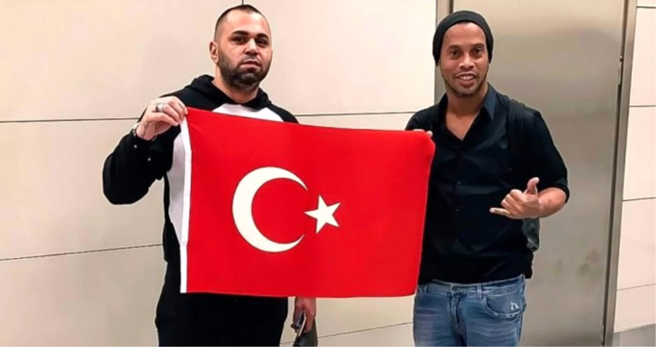 Türkiye\'ye Gelen Ronaldinho: Beşiktaş\'a Gelecektim Ama Şartlar Oluşmadı
