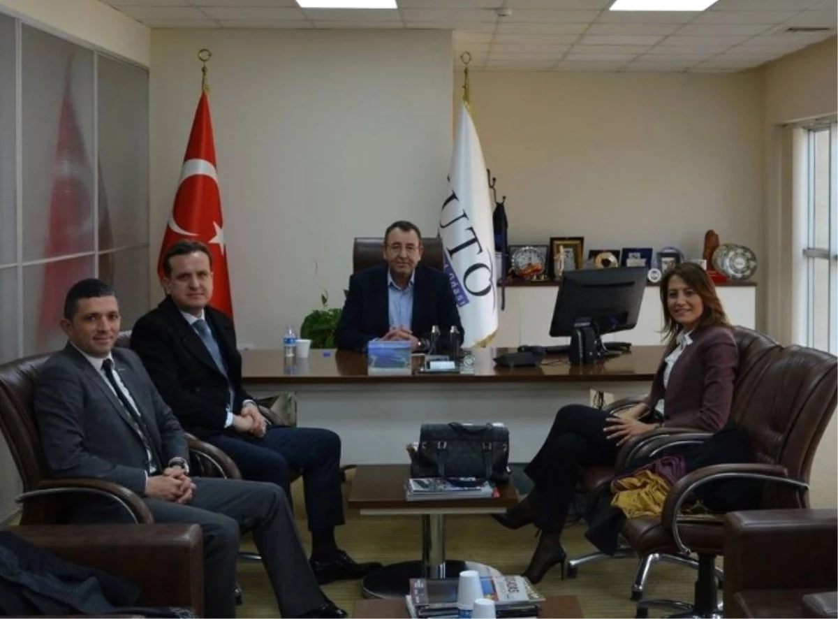 Yapı Kredi Bankası Yöneticileri Kuto Başkanı Serdar Akdoğan\'ı Ziyaret Etti