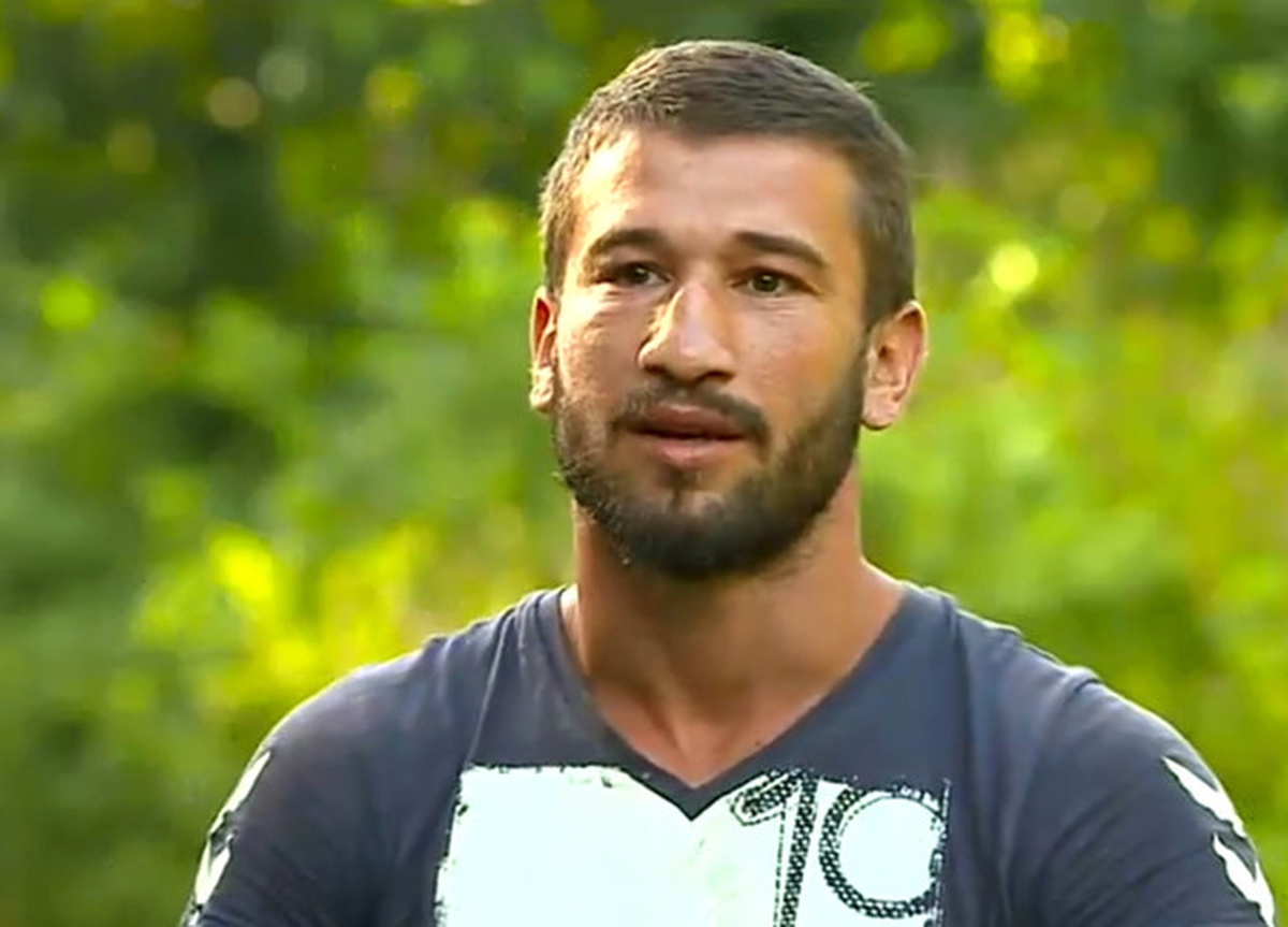 Adem\'den Sedat\'a "Sen Bana Ağabeylik Yapmadın, Benden Kardeşlik Bekleme"