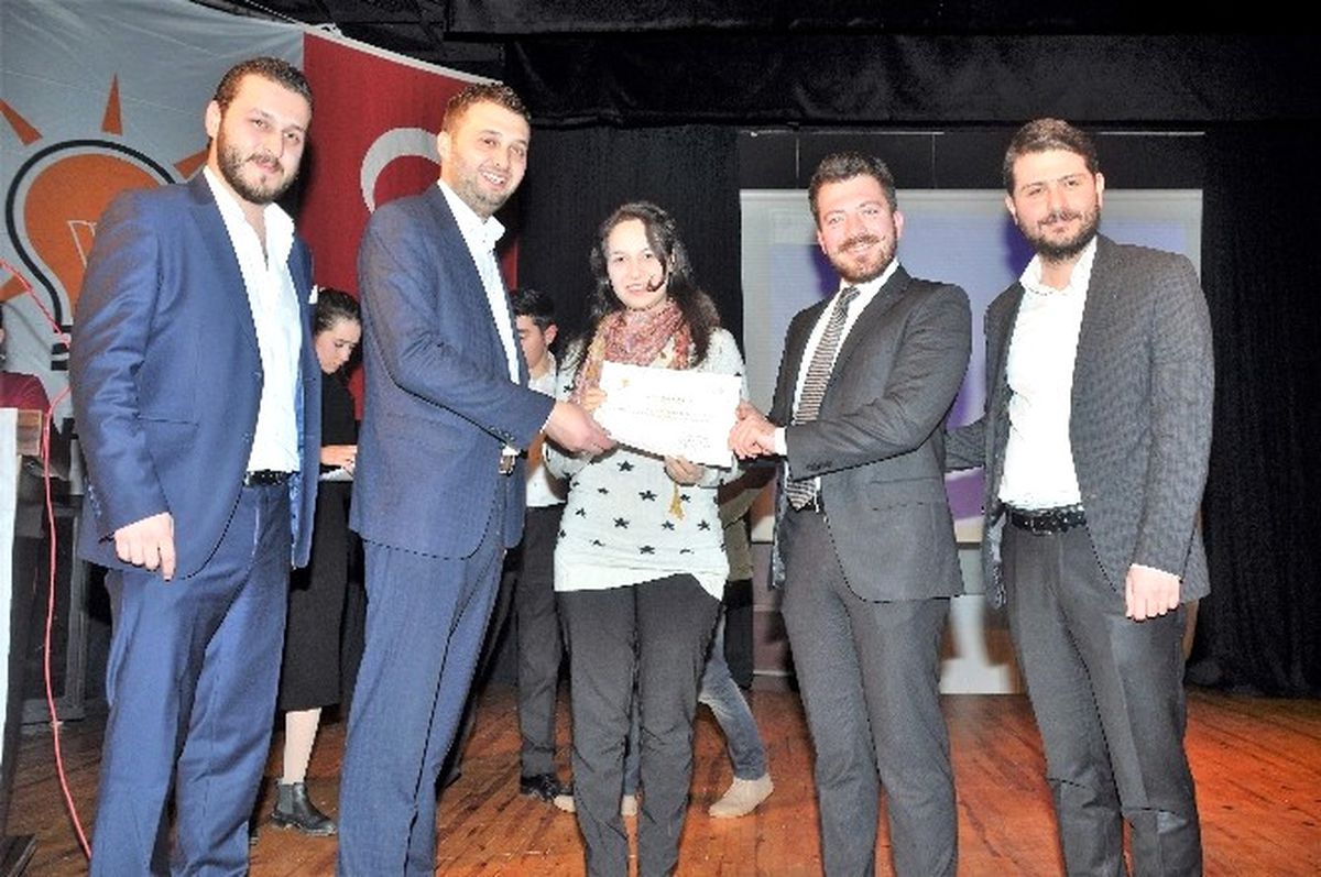 Ak Gençler Dayanışma ve Tanışma Etkinliğinde Buluştu
