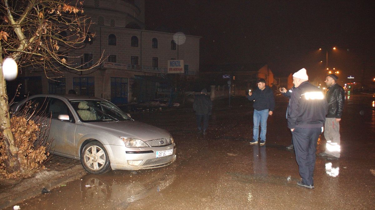 Ankara\'da Trafik Kazası: 4 Yaralı