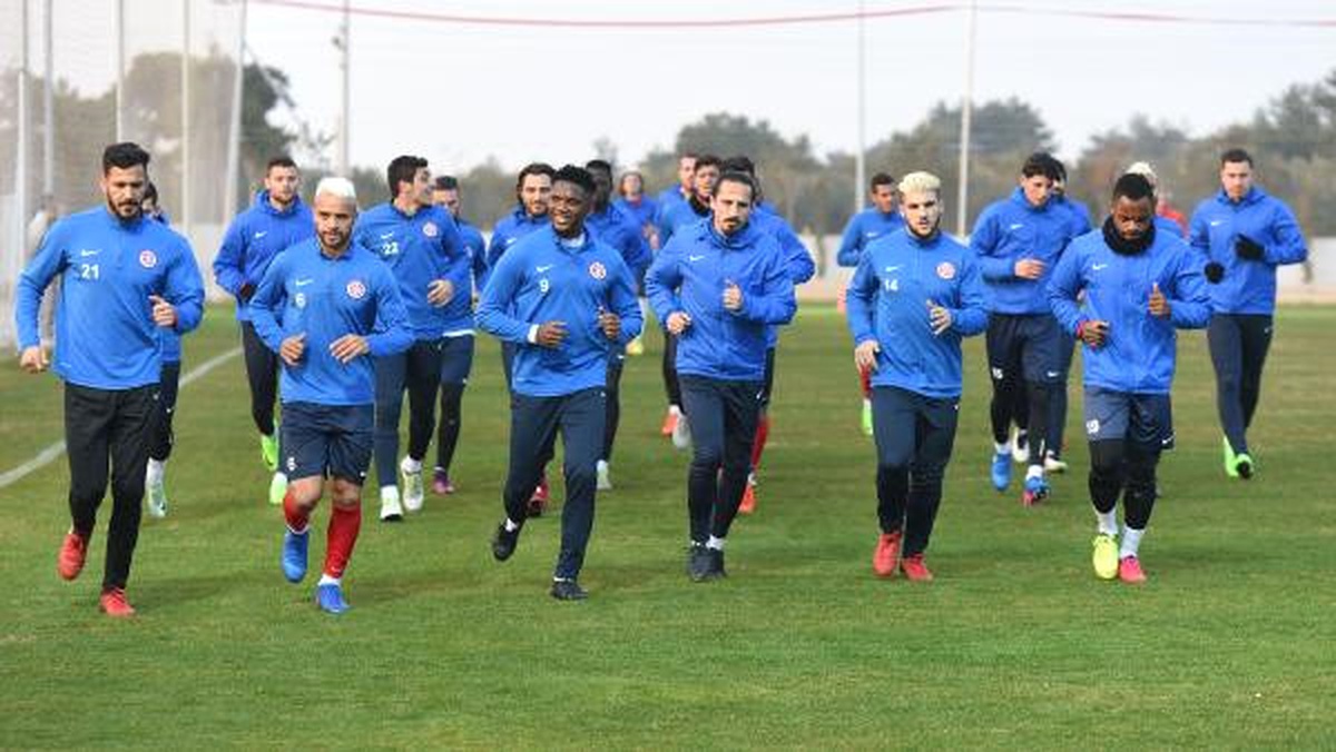Antalyaspor, Atiker Konyaspor Maçına Hazırlanıyor