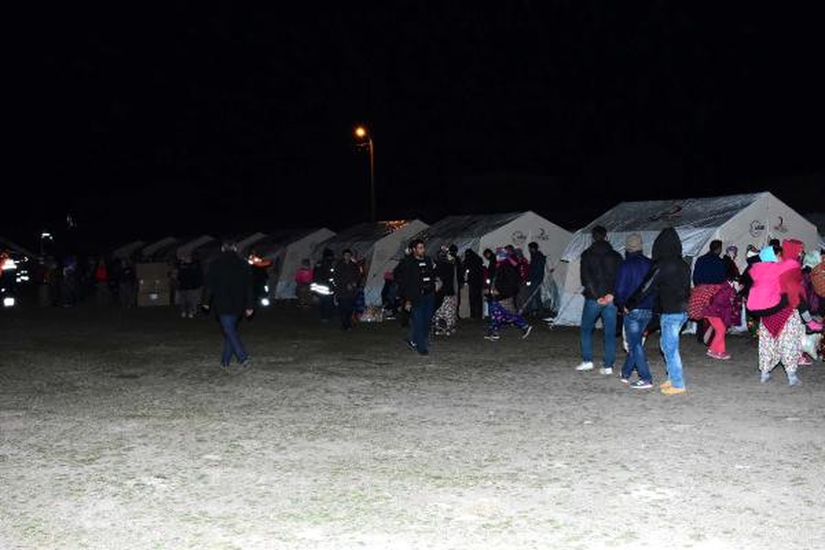 Art Arda Depremlerle Sarsılan Ayvacık Beşik Gibi (4)