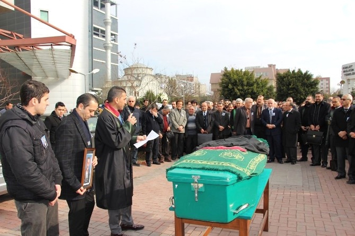 Av. Kaya, Mersin Adalet Sarayı\'nda Düzenlenen Törenle Son Yolculuğuna Uğurlandı