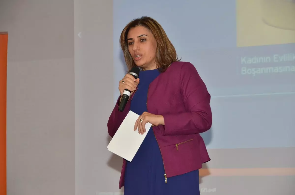 Avukat Pınar Hacıbektaşoğlu: "Düğünde Halay Çekenler, Boşanmada Şahit Oluyor"