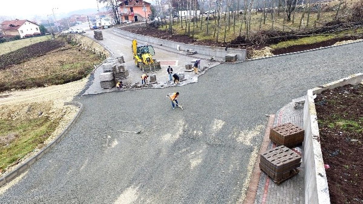Başiskele\'de Kent Meydanı Çalışmaları Devam Ediyor