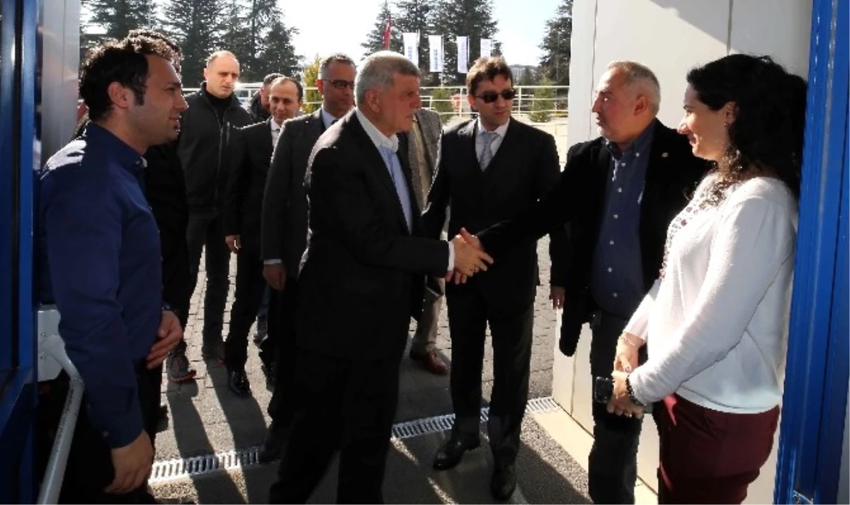 Başkan Karaosmanoğlu, Sandoz Fabrikasını Ziyaret Etti