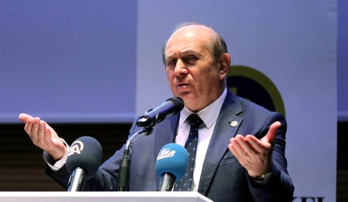 Burhan Kuzu Kemal Bey\'i Dinlediyseniz Kafanız Karışır