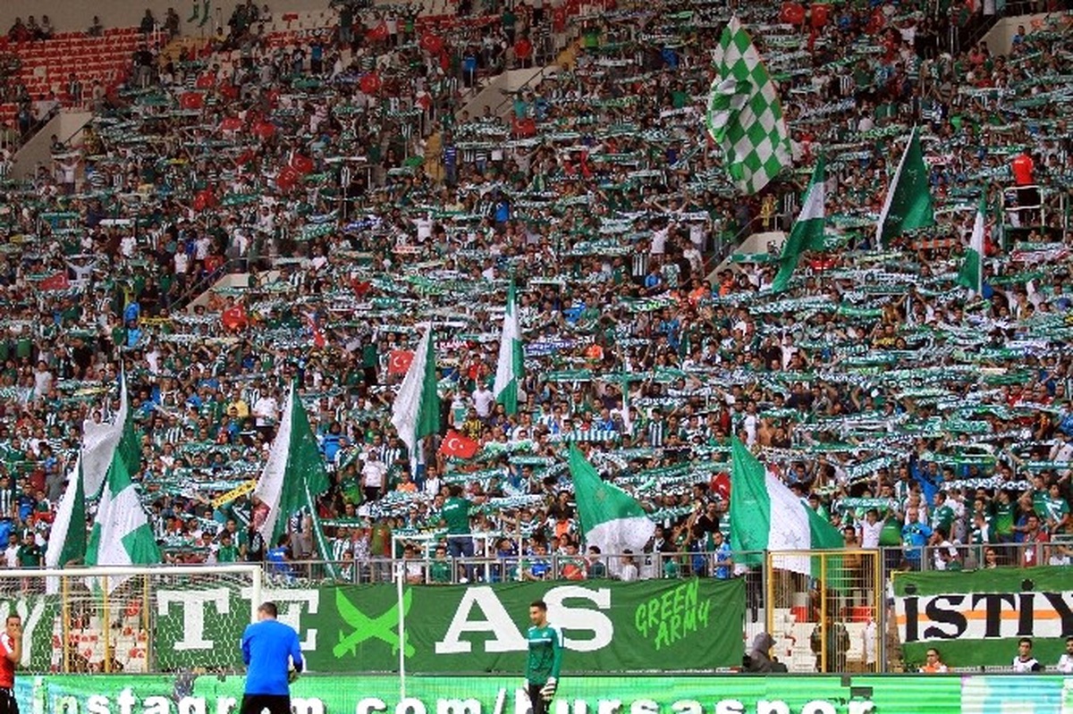 Bursaspor, Fenerbahçe Maçı Öncesi Bilet Fiyatlarında İndirime Gitti