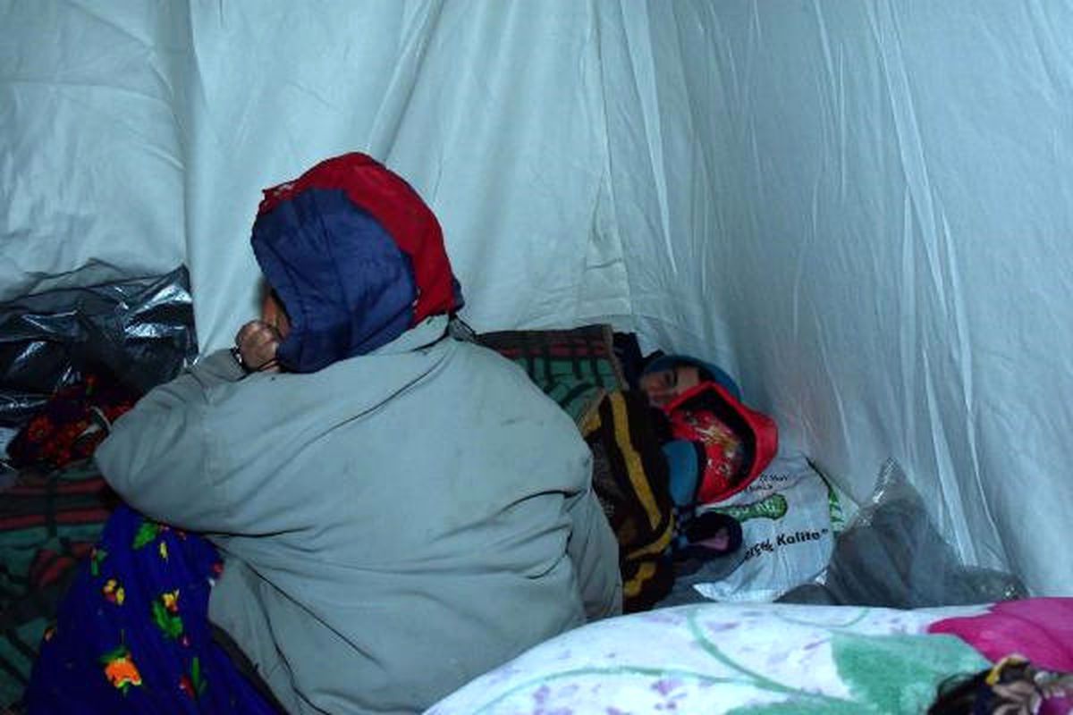 Çadır Kentte Uykusuz Gece