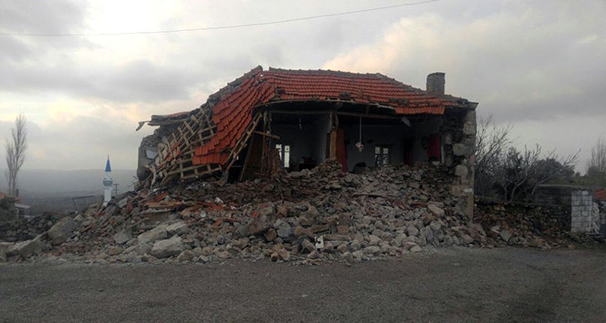 Çanakkale Sallanmaya Devam Ediyor