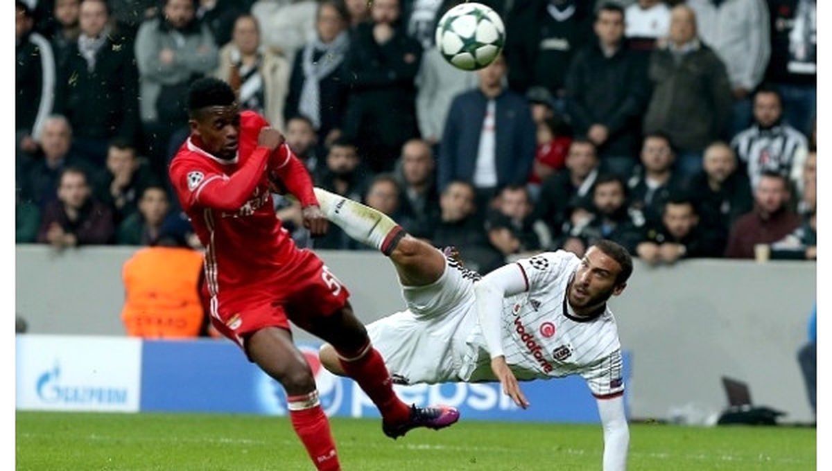 Cenk Tosun\'un Volesi En Güzel Gol Seçildi