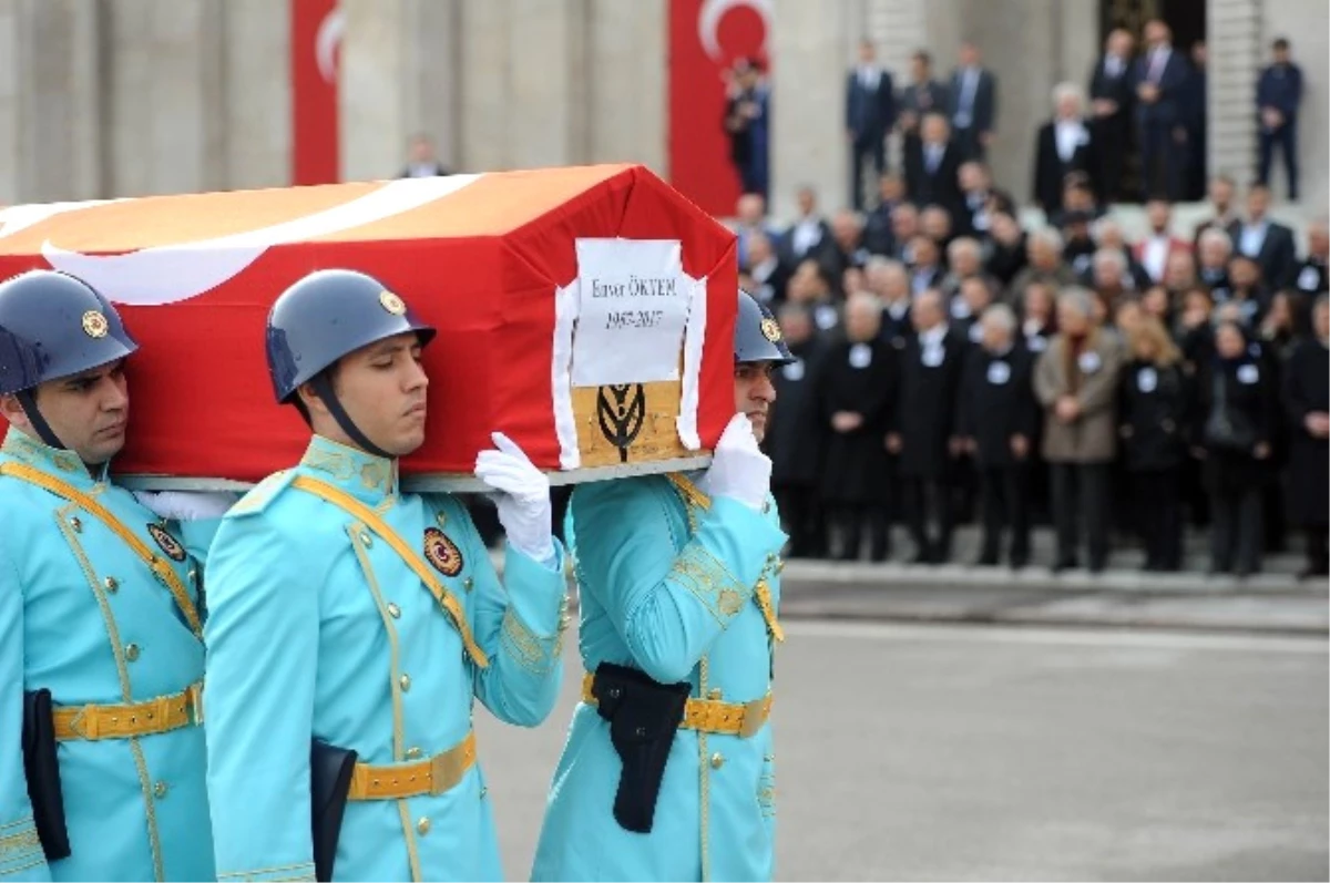 CHP İzmir Milletvekili Öktem İçin TBMM\'de Cenaze Töreni Düzenlendi