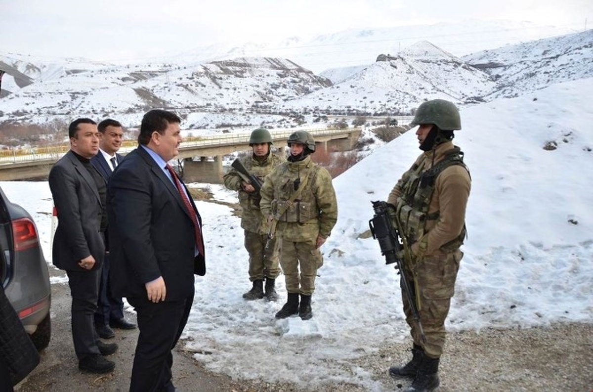 Erzincan Valisi Arslantaş, Kontrol Noktasını Denetledi