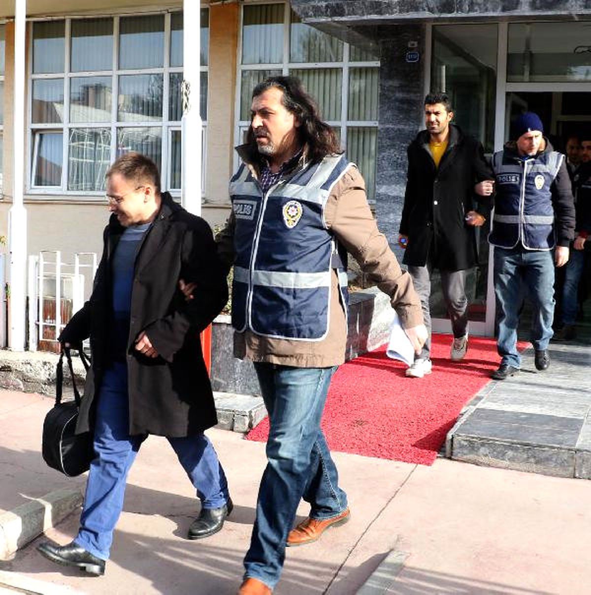 Fetö Soruşturmasında 4 Kişi Tutuklandı