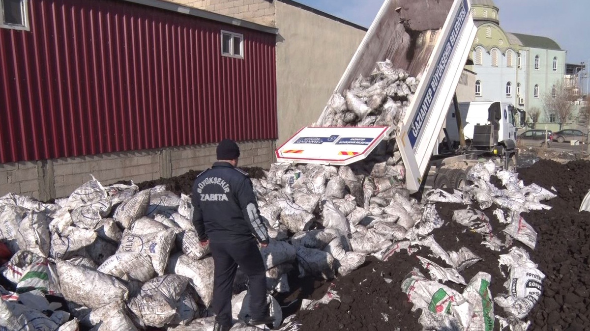 Gaziantep Zabıtası 337 Ton Kaçak Kömüre El Koydu