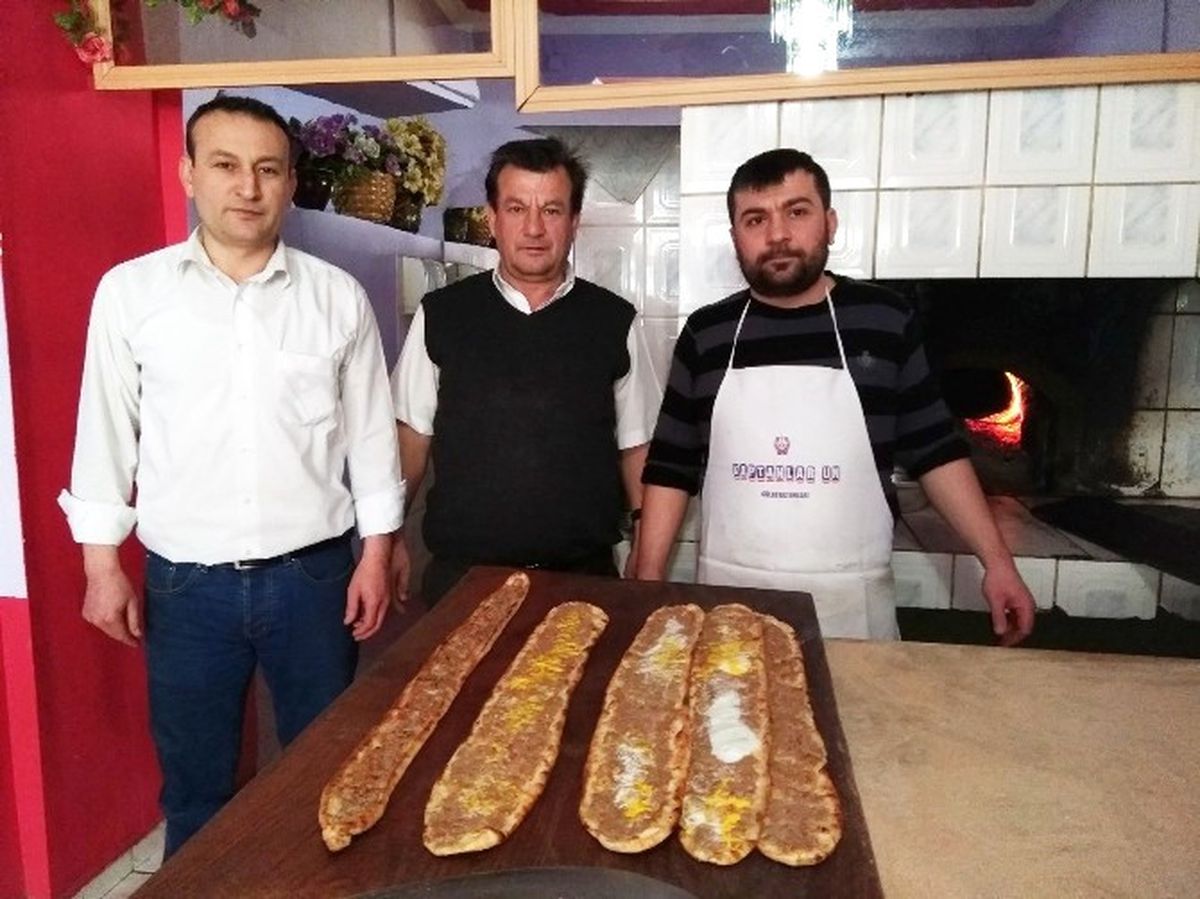 Kütahya\'nın Etli Pide Ustaları Hisarcık\'tan