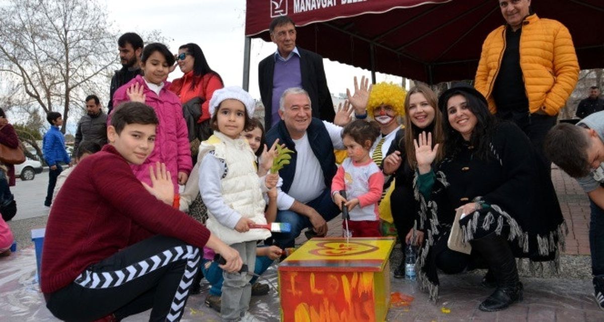 Manavgat\'ta Kedilere Ev