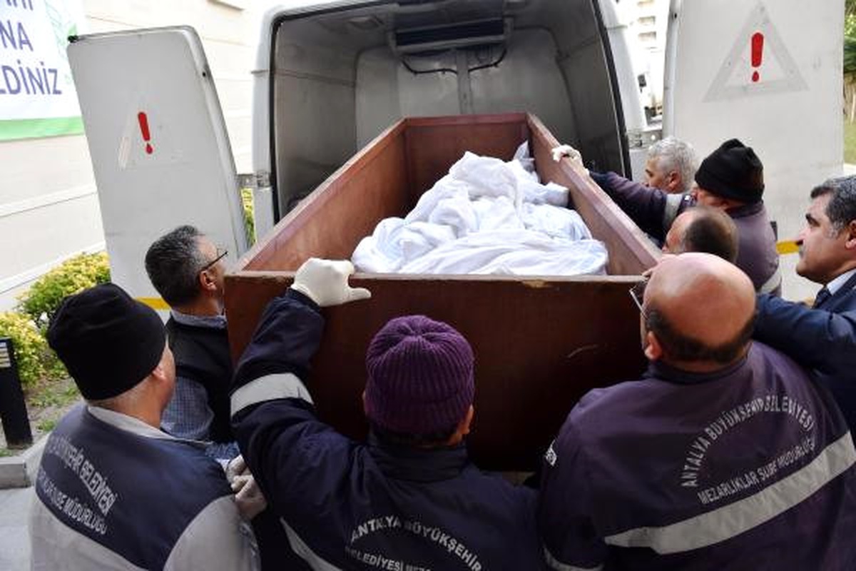 Midesi Küçültülen Turist Otelde Yaşamını Yitirdi