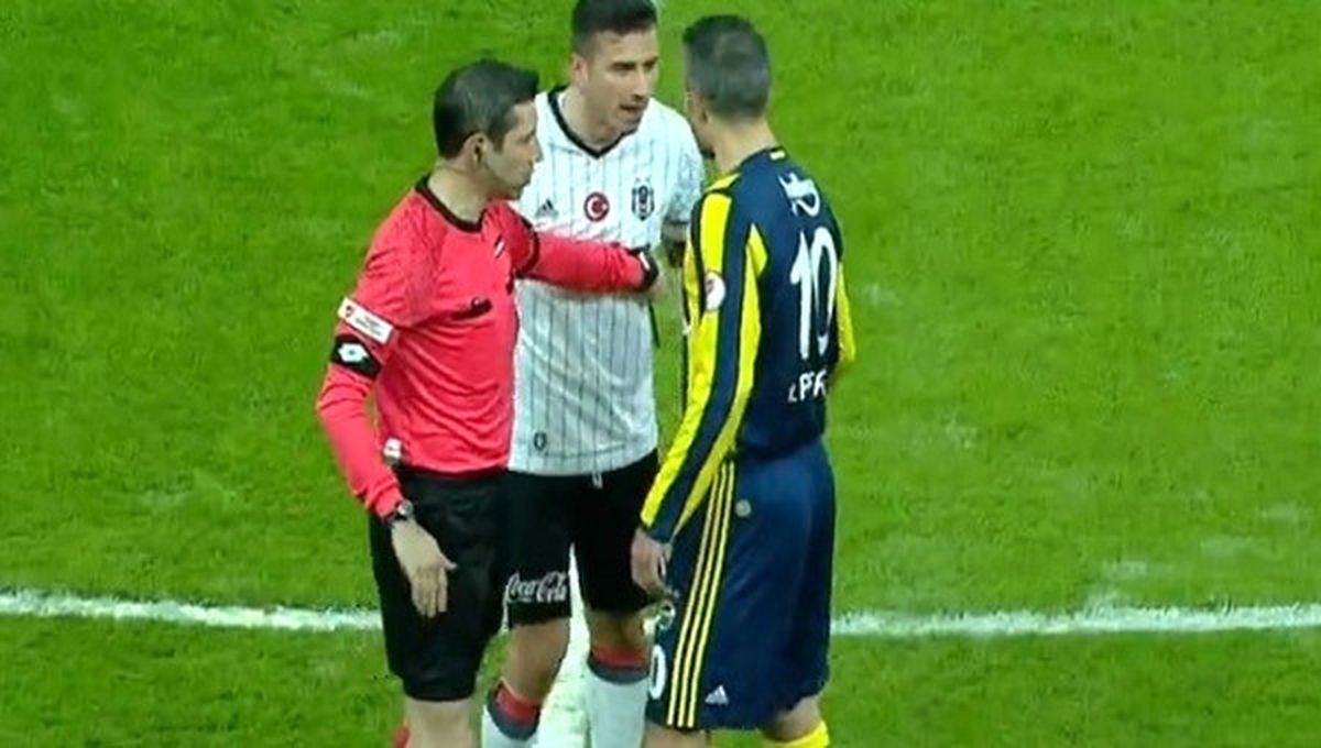Oğuzhan Özyakup, Van Persie\'yi Sildi