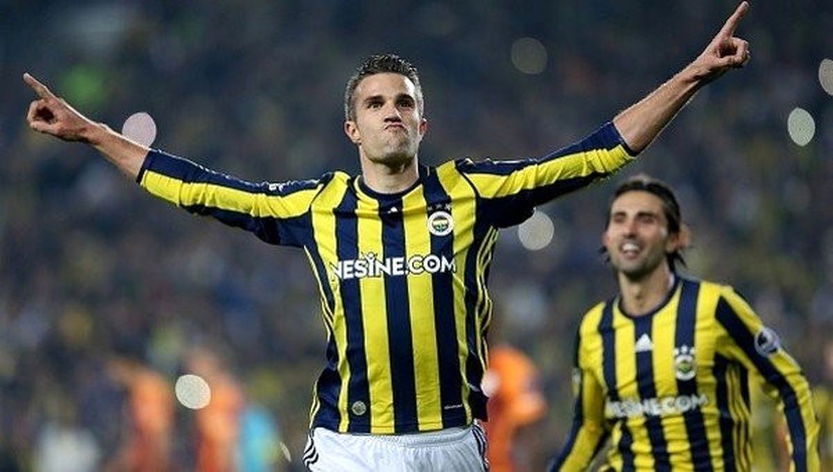 Robin Van Persie Derbilerde Öne Çıkıyor