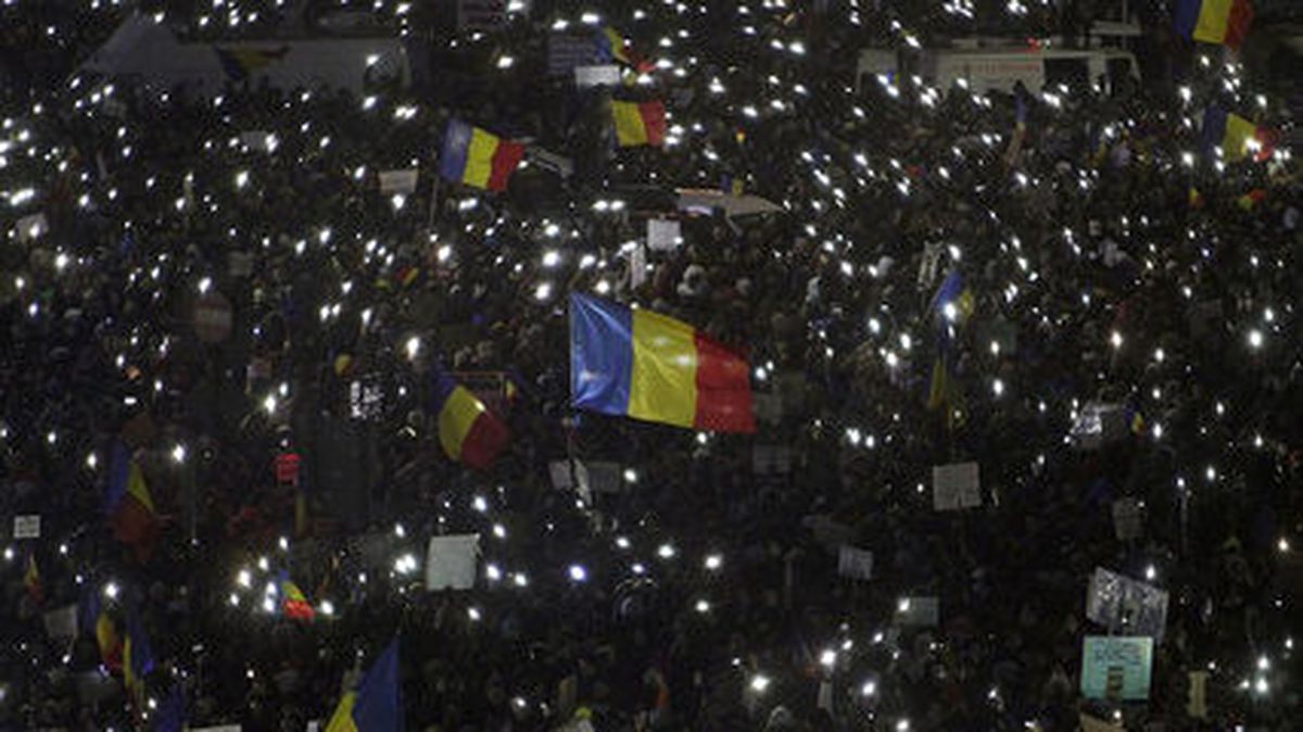 Romanya\'da Hükümetle Protestocular Arasındaki Gerilim Sürüyor