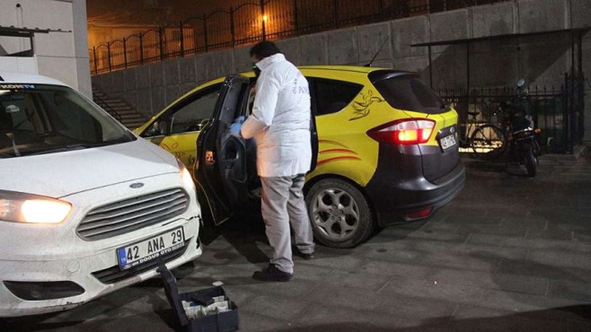 Taksi Şoförü Kalbinden Bıçaklandı