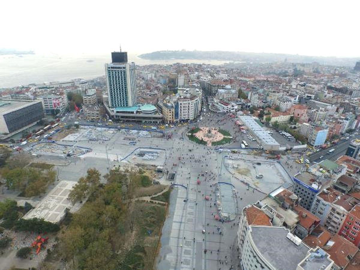 Taksim\'de Cami Yapılması Planlanan Alanın Havadan Görüntüleri