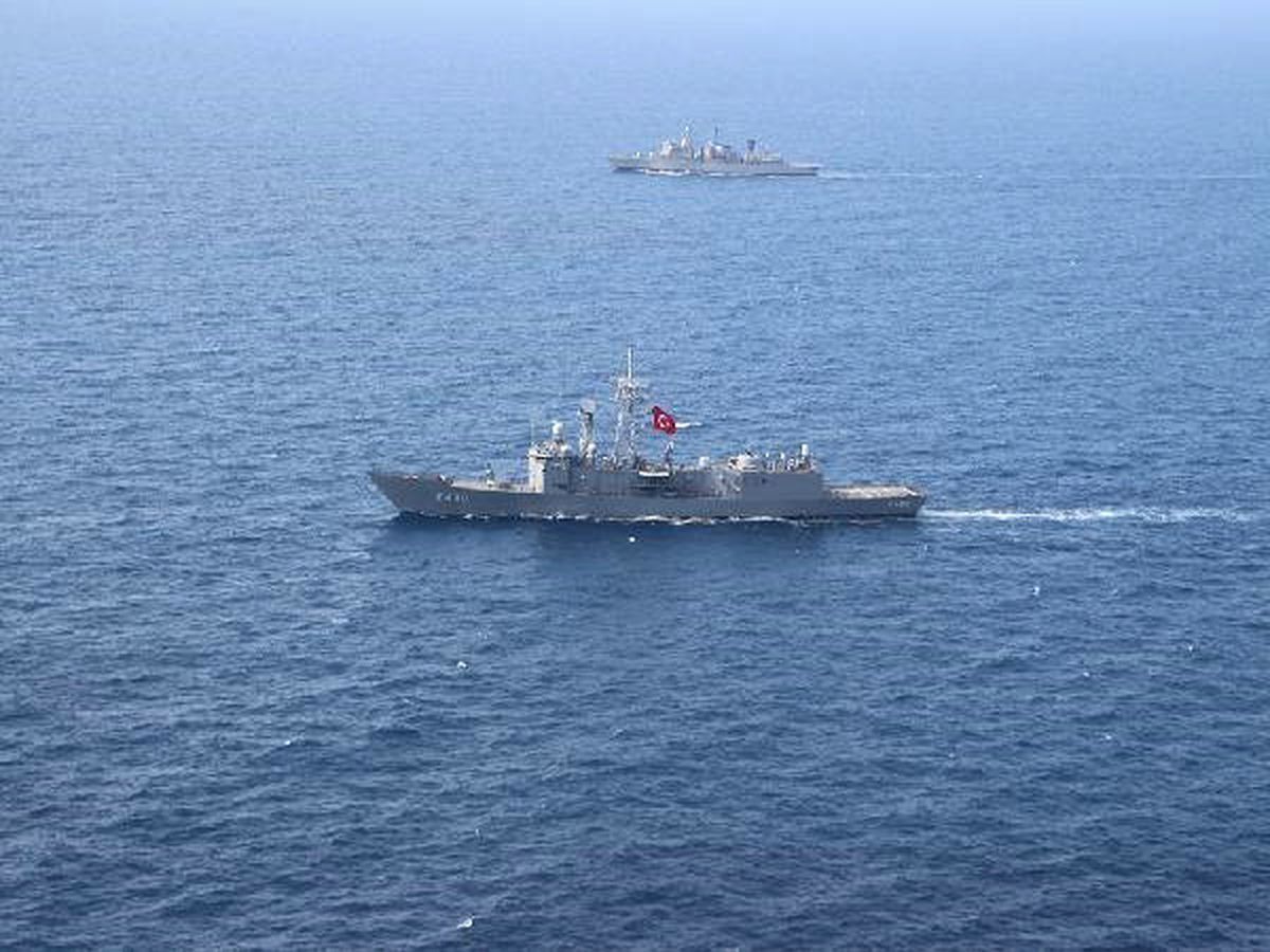 Tcg Gaziantep ve Hs Navarınon Ege Denizi\'nde Bu Kez \'Odak Harekatı\' İçin Yan Yana Geldi