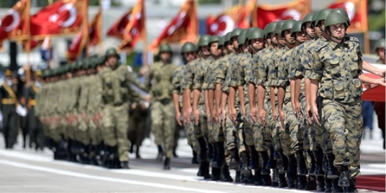 Türk Askerinin Aden Körfezi\'ndeki Görev Süresi Uzatılıyor