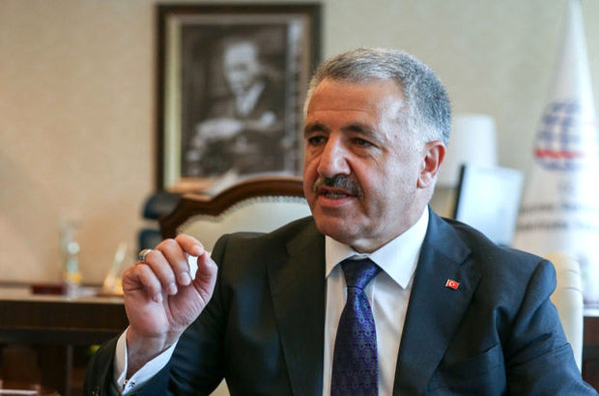 Ulaştırma, Denizcilik ve Haberleşme Bakanı Ahmet Arslan, PTT\'ye 2 Bin 500 Yeni Personel Alınacağını...