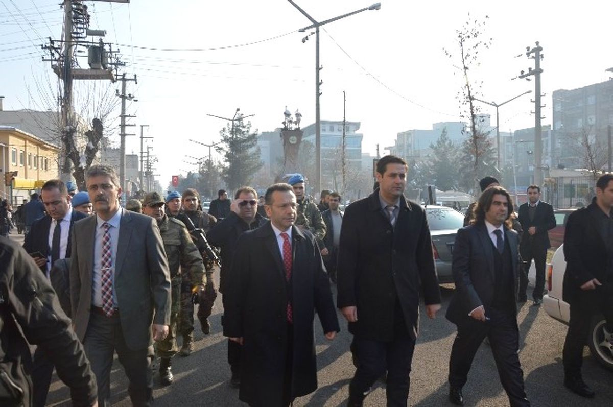 Vali Aksoy, Bismil\'deki Seralarda Incelemede Bulundu