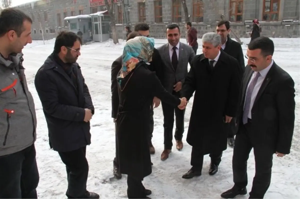 Vali Doğan\'dan Referandum Öncesi Siyasi Partilere Ziyaret